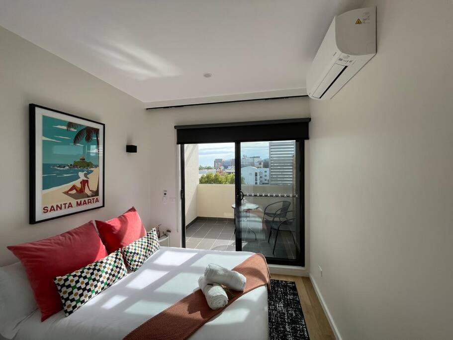 Amazing Penthouse In Waterloo